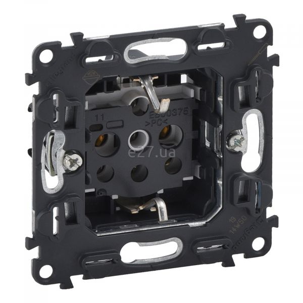 Розетка 220В Legrand 753025 Valena In'Matic