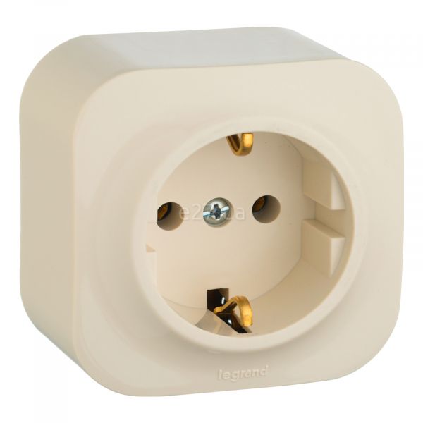 Розетка 220В Legrand 782241 Quteo