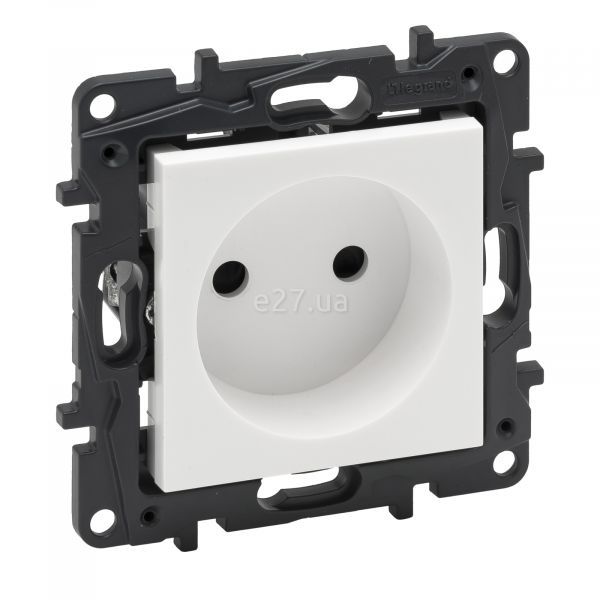 Розетка 220В Legrand 863119 Niloe Step