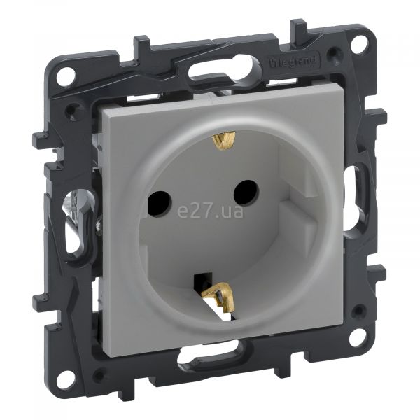 Розетка 220В Legrand 863320 Niloe Step