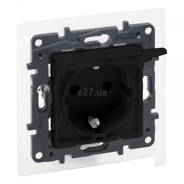 Розетка 220В Legrand 863523 Niloe Step