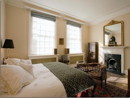 Интерьер спальни, оформленной в английском стиле